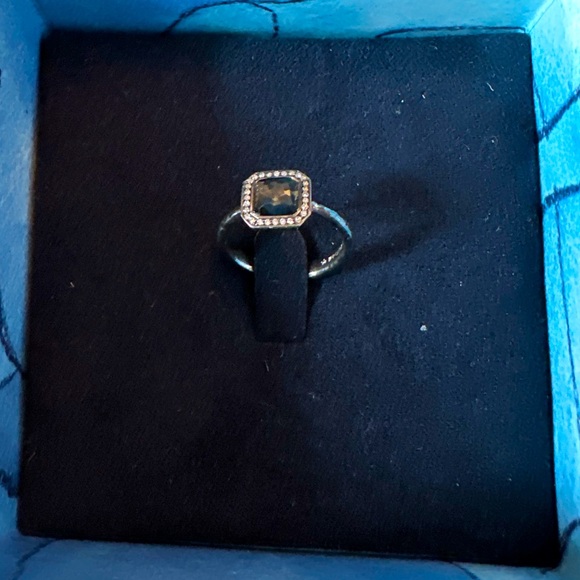 Ippolita Jewelry - Ippolita Women’s Ring. New in box. Sterling silver, hematite stone w/ pave.